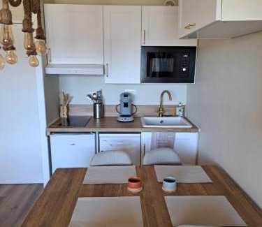 Font-Romeu-Odeillo-Via Apartment | Stylish Studio Cabine: Modern Comfort for Families