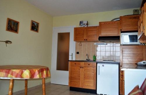 Font-Romeu-Odeillo-Via Apartment | Scenic Studio Cabine Sud: Pyrenees View & Family-Friendly