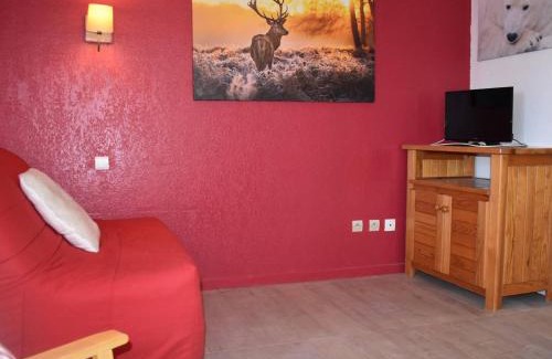 Font-Romeu-Odeillo-Via Apartment | Beautiful Studio Cabine in Font Romeu with Balcony View