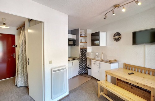 Les Bruyeres Apartment | Cozy Studio Les Menuires: Ideal for Families & Relaxation