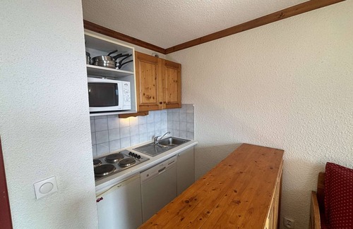 Eclose-Ouest Apartment | Studio cabin 4 pers. in L'Alpe d'Huez with balcony