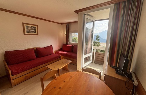 Eclose-Ouest Apartment | Studio cabin 4 pers. in L'Alpe d'Huez with balcony