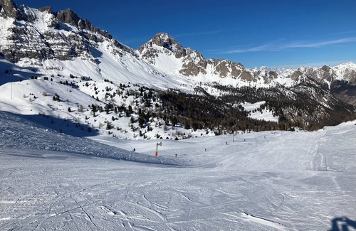 Ceillac Apartment | Family-Friendly Studio Cabin in Ceillac with Terrace