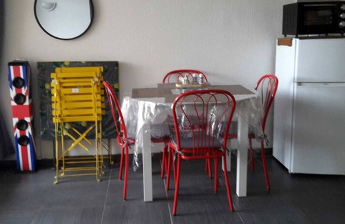 Agde Apartment | Ideal Studio Cabin with Pool & Ocean View - Rated 10/10