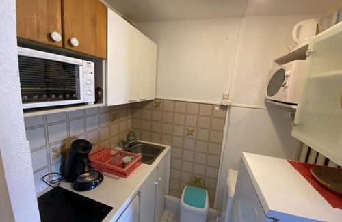 Capbreton Apartment | Beachside Studio with Pool, Tennis & Private Parking – 9.3/10