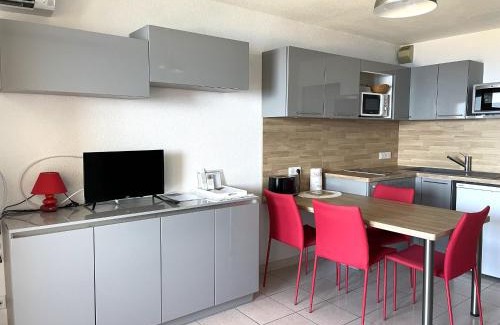 Banyuls-sur-Mer Apartment | Cozy Studio Cabine in Banyuls-sur-Mer with Sea Views