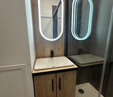 Ax-les-Thermes Apartment | Family-Friendly Studio with WiFi and Garage, Rated 8.4/10