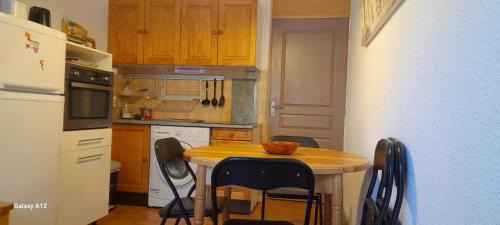 Ax-les-Thermes Apartment | Family-Friendly Studio with WiFi and Garage, Rated 8.4/10