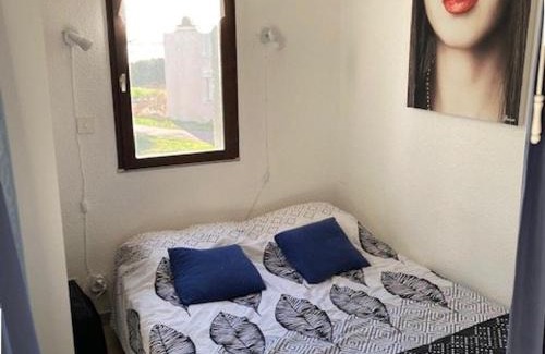 Le Barcares Apartment | Family-Friendly Studio Cabine in Le Barcarès with Pool