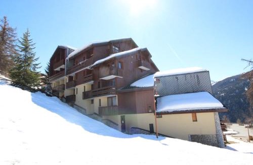 Vallandry Apartment | Cozy Studio Cabin in Vallandry - Mountain View & Pet-Friendly