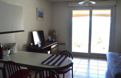 Banyuls-sur-Mer Apartment | Seaside Studio Cabine with Terrace and WiFi in Banyuls