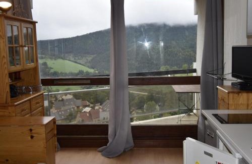 Villard-de-Lans Apartment | Cozy Studio Cabine with Mountain Views & Free Shuttles