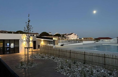Le Barcares Apartment | Scenic Studio Cabine with Pool and Ocean Views in Barcares