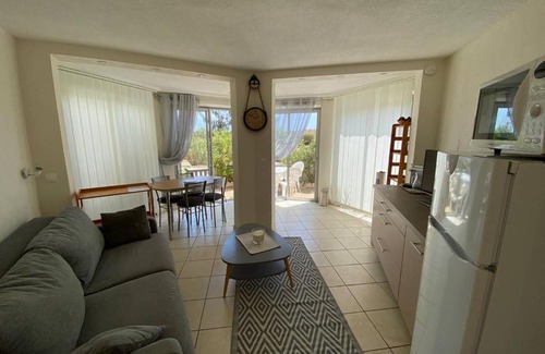 Le Barcares Apartment | Cozy Studio Cabine with Terrace Steps from the Beach