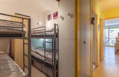 Eaux-Bonnes Apartment | Cozy Mountain View Studio with Balcony & Family Amenities