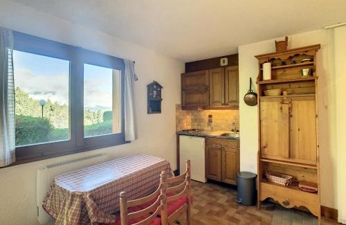 Combloux Apartment | Cozy Studio Cabine with Private Garden near Bouchet Ski Lift