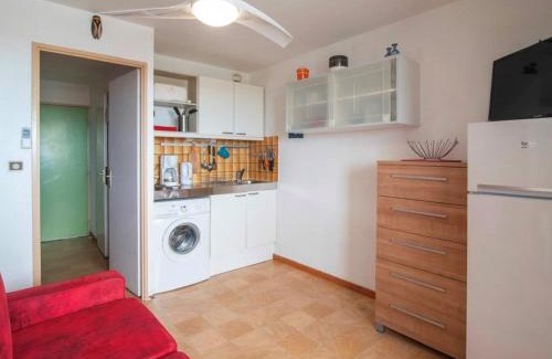 Saint-Cyprien Plage Apartment | Cozy Studio Cabine with Pool, Terrace & Beach Access
