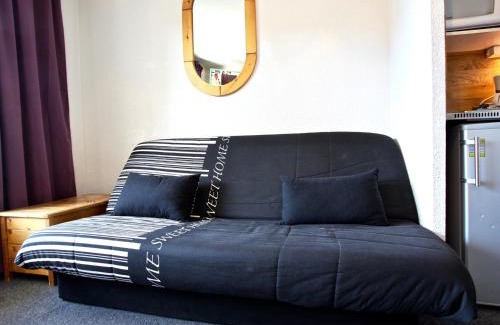 Chamrousse Apartment | Cozy Studio Cabin Near Slopes with Balcony & Pet-Friendly