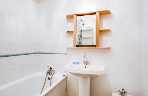 Biscarrosse Plage Apartment | Cozy Studio Biscarrosse Plage for Families and Friends