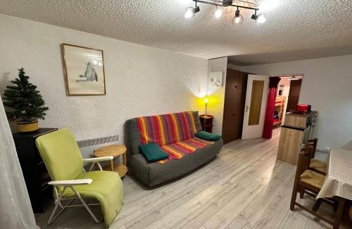 Correncon-en-Vercors Apartment | Cozy Studio Cabine with Garden in Corrençon, Family-Friendly