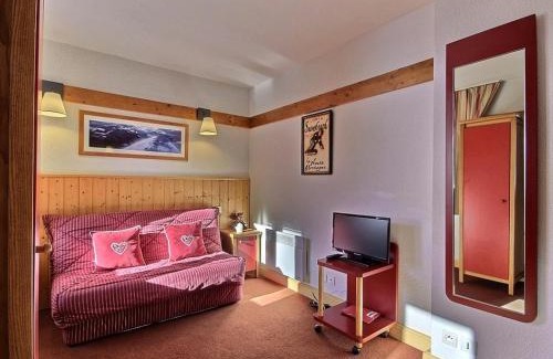 Plagne 1800 Apartment | Cozy Studio Plagne 1800 - Perfect for Families & Pool Access