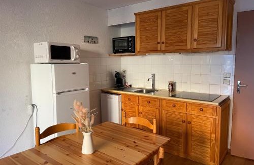 Les Angles Apartment | Studio cabine