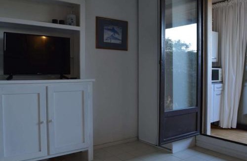 Saint-Cyprien Plage Apartment | Inviting Studio Cabin with Pool and Beach Access in Saint-Cyprien
