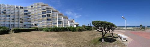 Le Barcares Apartment | Oceanview Studio Cabine with Beach Access - Book Your Stay!