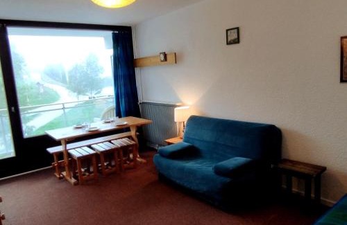 Prapoutel Apartment | Modern Studio Cabine with Balcony & Child-Friendly Amenities