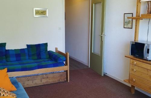Prapoutel Apartment | Modern Studio Cabine with Balcony & Child-Friendly Amenities