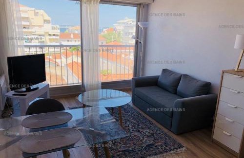 Arcachon Apartment | Cozy Studio in Arcachon with Ocean View & Private Parking
