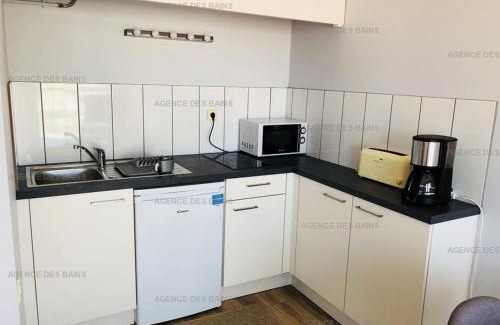 Arcachon Apartment | Cozy Studio in Arcachon with Ocean View & Private Parking