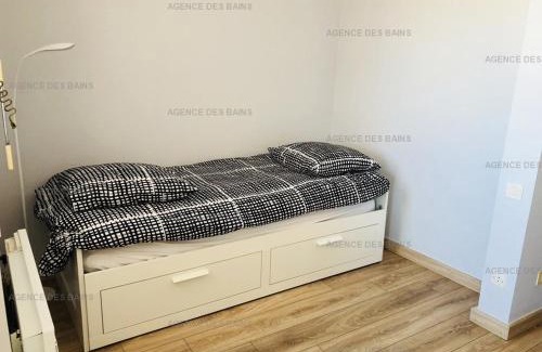 Arcachon Apartment | Cozy Studio in Arcachon with Ocean View & Private Parking