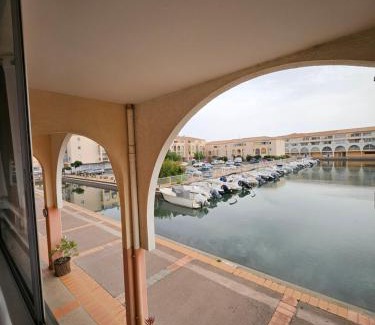 Sete Apartment | Modern T2 - Sète Beachfront Getaway for 6 Guests