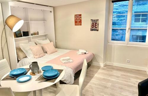 Intra Muros Apartment | Studio calme intra-muros à 150m de la plage