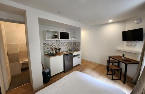 Bar-le-Duc Apartment | Relaxing Studio Retreat Near Courtyard for Your Escape