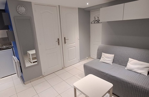 Meximieux Apartment | Top-Rated Studio Calme: Pool, Spa & Central Location in Meximieux