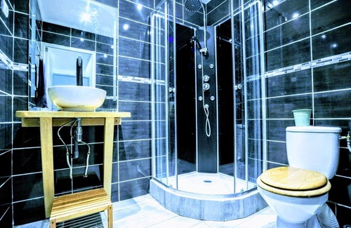Les Cinq Avenues Apartment | Family-Friendly Studio Centre Marseille for Your Perfect Stay