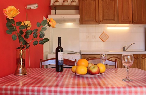 Znjan Apartment | Charming Studio with Sea View, Perfect for Digital Nomads