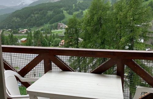 Allos Apartment | Bright and Inviting Studio with Pool & Family Amenities