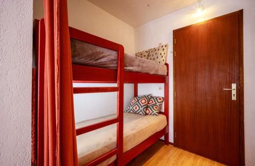 Vignec Apartment | Cozy Studio for 4 in Saint Lary with Balcony & Parking