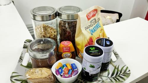 Chazelles-sur-Lyon Bed & Breakfast | Budget-Friendly Studio RDC: Pet and Child Friendly Stay