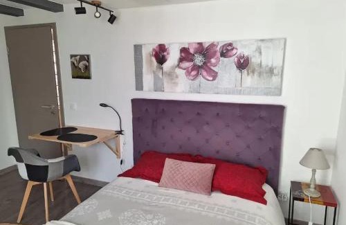 Valff Apartment | Cozy Studio in Valff with Private Garden - Rated 8.9/10