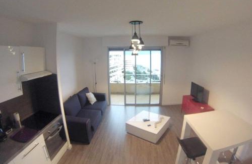 Ajaccio Apartment | Seaside Studio in Ajaccio with Terrace and Free Wi-Fi