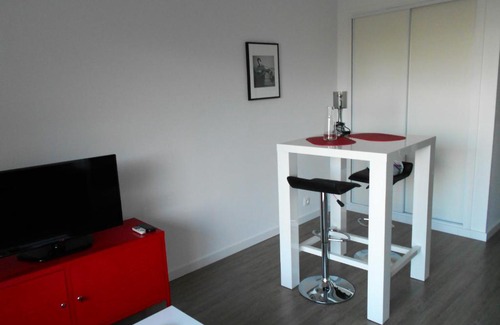 Ajaccio Apartment | Seaside Studio in Ajaccio with Terrace and Free Wi-Fi