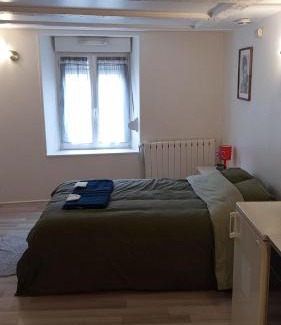 Chavigny Apartment | Cozy Studio Chavigny with WiFi and High Ratings