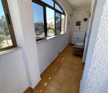 El Algar Apartment | Cozy Studio Cielo: Poolside Retreat with Free Wi-Fi