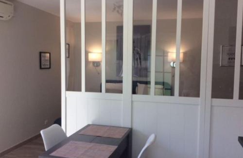 Villeneuve-les-Avignon Apartment | Cozy Studio Retreat with Garden - Rated 9.2 by Guests
