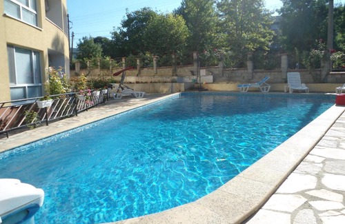 Kranevo Apartment | Relax at Studio Coliseum with Ocean Views and Pools
