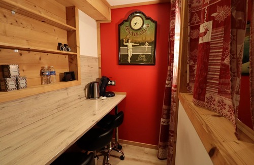 Albertville Apartment | Guest Rated 10/10 Studio with Private Bathroom & Spa